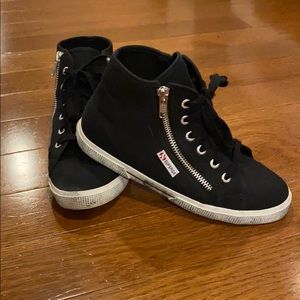 Size 7 1/2 Black high top supergas zip up